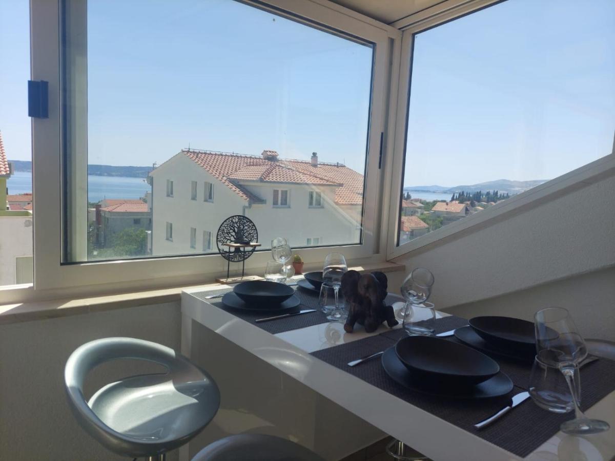 Top Floor Apartment With Sea View Kaštela Zewnętrze zdjęcie