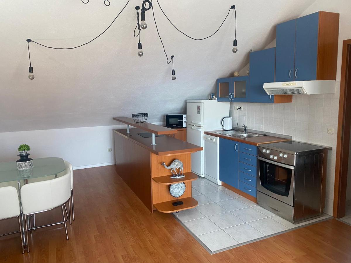 Top Floor Apartment With Sea View Kaštela Zewnętrze zdjęcie