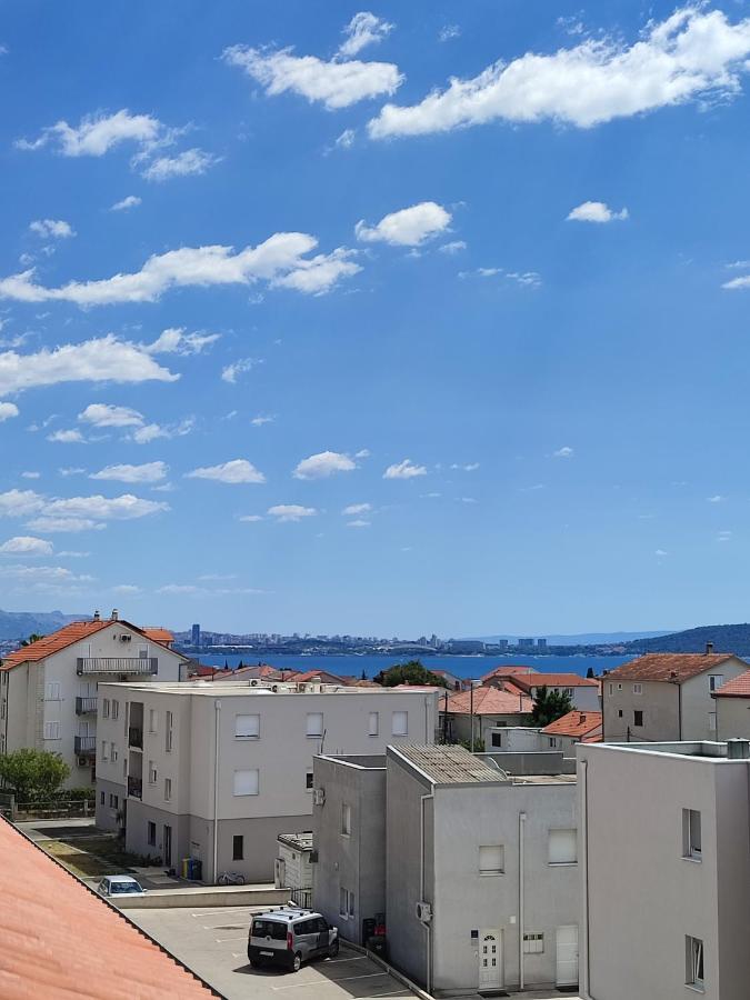 Top Floor Apartment With Sea View Kaštela Zewnętrze zdjęcie